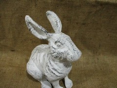 Large Cast Iron RABBIT Easter BUNNY Garden Statue RUSTIC Home Decor 7″ White