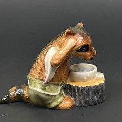 Vintage Goebel Hummel 1981 Ceramic Ringtail Raccoon Figurine Washing Hands