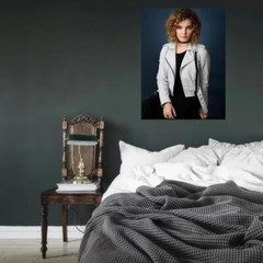 V7056 Camren Bicondova Pretty Face Cool Portrait Actress WALL POSTER PRINT CA