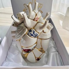 Collectible Ceramic Heart – Shaped Vase Desktop Decoration Gift Box Set Gift Toy