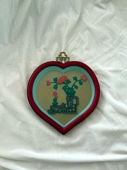Vintage heart shaped frame oriental Asian wall art home decor jade coral