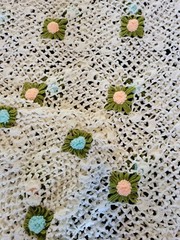 VTG Bed Cover Throw 126″ x 96″ Handmade Crochet 3D Daisy Reversible Double Sided