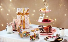 30 Pa Glass Favor Jars with Cork Lids, 4 OZ Clear Small Candy
