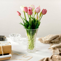 9 In. Tall Clear Crystal Glass Trumpet Shape Scalloped Flower Vase for Home Deco
