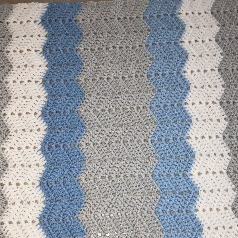 Vintage Handmade Crochet Chevron Small/Baby Throw Blanket Gray Blue White