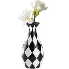 Modern Black and White Checkered Flower Vase – Stylish Decorative Vase | Table