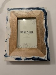 Foreside 4×6 Varuna Marbled Photo Frame. NWT. Blue/white. Wood Accent.