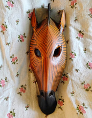 VINTAGE HAND CARVED GIRAFFE MASK MADE IN KENYA!