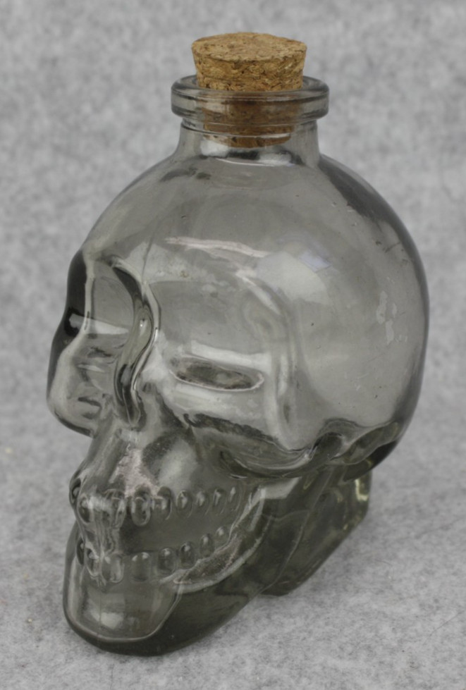 Skull Head Glass Bottle Decanter Cork Top 6 oz Clear 4″ Tall Halloween Decor