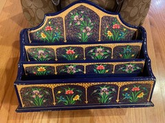PREOWNED HANDMADE HANdPAINTED PAPIER MACHIE LETTER HOLDER 10″ long X 5″ deep