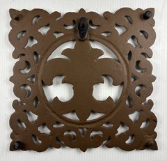 Cast Iron FLEUR DE LIS Plaque Finial Garden Sign Home Wall Decor Rustic Trivet
