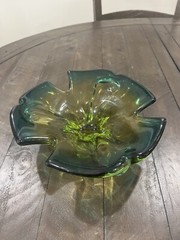 Vtg Mid Century Modern Art Glass Bowl Teal Lime Green Clover Murano Style 8.5″