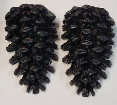2 Bookends Creative Co-Op Pinecone Shape Heavy Resin Bronze Finish Nature Forest