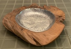 19″ Custom Made Natural Wood With Aluminum Centerpiece Bowl by Dimond Home MINT!