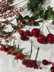Vintage 31 Mixed Lot Of fruits, shiny apples. holly berries ,pine cones Picks