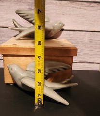 Sparrow Wall Plaques Crazed Ceramic,Set Of Two. Gray Color, Great Condition.