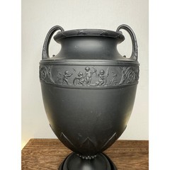 19th Century English Regency Wedgwood Black Basalt Urn