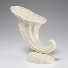 Spode Imperial White Cornucopia Shell Horn Vintage Vase 8″h
