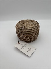 Small 3″x5″ Natural Woven Basket with Lid Farmhouse Style, Rattan Storage, New