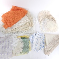Mixed lot of Linens 4 lbs 27 pieces Lace Doilies Scarfs Craft Creative Decor