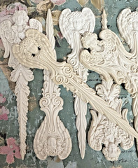 11 Unpainted Off White Shabby & Chic Angelic Taper Moulds With Removeable Hanger
