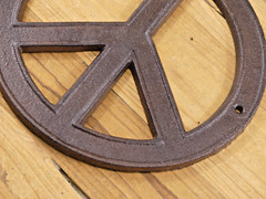 Cast Iron Hippie PEACE Sign Large Wall Plaque Wall Door Decor 8″ Piece Rustic