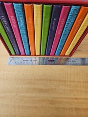 Pottery Barn NOTEBOOKS OF THE YEAR boxed set, red box, multicolor books unused