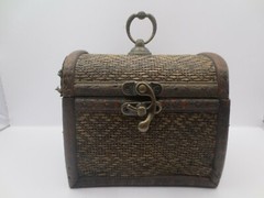 Asian Style Woven Wicker & Wood Mini Chest – Jewelry Tea Trinket Mini Wicker Box