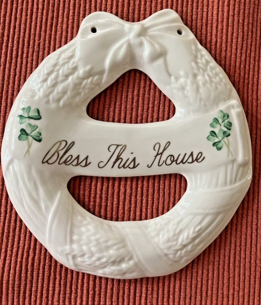 Belleek House Blessing Wreath 6″ Ceramic Shamrock