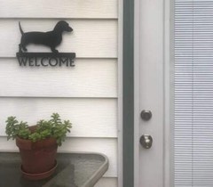 Dog Welcome Sign Dachshund – Made in USA – Size 12″ x 9.25″