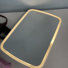 Makeup Mirror Touch Screen Vanity Mirror LED Brightness Adjustable Portable USB