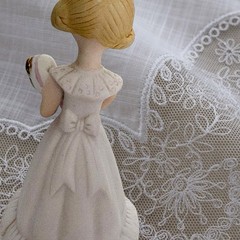 Vintage Enesco Growing Up Birthday Girl Figurine Age 5 Blonde Girl 1981