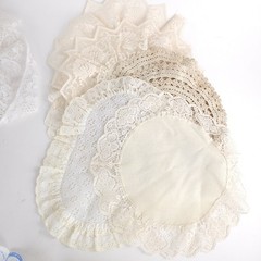 Mixed lot of Linens 4 lbs 27 pieces Lace Doilies Scarfs Craft Creative Decor