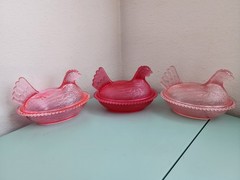 5″ Plastic Nesting Hen on Nest Covered Candy Dish -Choose Your Color- Acrylic