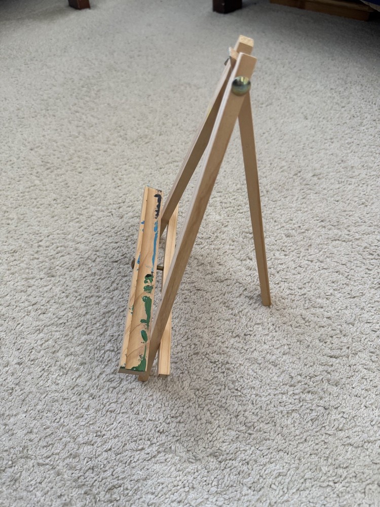 Small Wood Display Easel Art Picture Display Stand 7.75 In H X 7 In