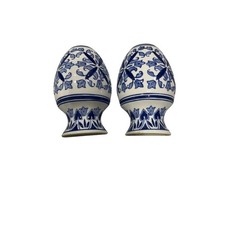 Vintage Blue and White Ceramic Wall Pocket Set Chinoiserie Floral Hanging Vases