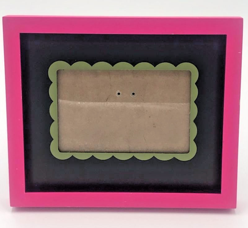 4 x 6 Wooden Photo Frame Double Layer Pink/Black Scallop Design 8 in H 9.5 L