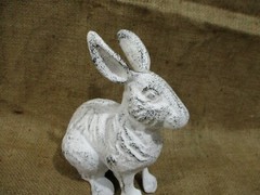 Large Cast Iron RABBIT Easter BUNNY Garden Statue RUSTIC Home Decor 7″ White