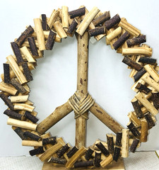 NWT Round PEACE SIGN 16″ Wreath Wall Art HandMade Wood Hanging Home Decor ZigZag