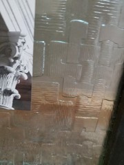 Set Of 3 Black And White Architectural Pictures On Patterned Glass