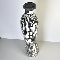 Asymmetrical Geometric Vase Set of light Beige & dark brown