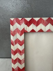 Mosaic Chevron Pattern SHELL Inlay Red/White Picture Frame photo Size 4×6 P18