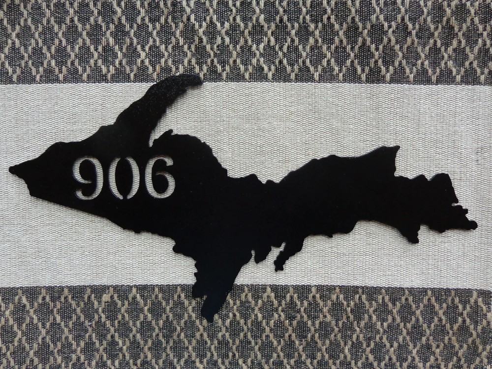 Upper Peninsula Michigan 906 Outline Plasma Cut Metal Wall Art 16″ W Black