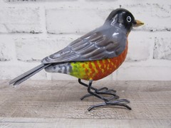 Small Rustic 8″ Long Summer American Robin Red Breast Metal Tin Song Bird Figure