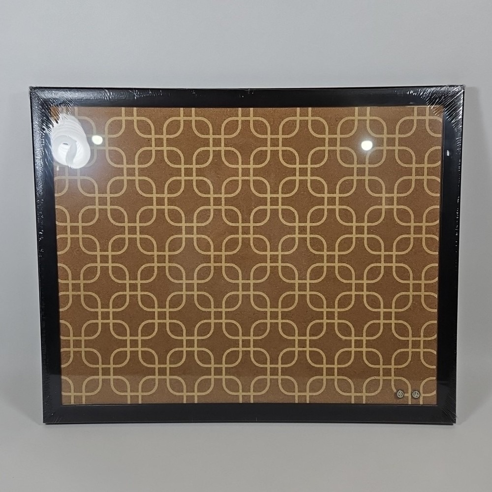 U Brands Rectangular Solid Cork Bulletin Board, Wall Mount, 20″ X 16″ – Black