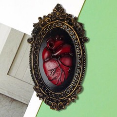 Resin Gothic Heart Wall Art Ornament Cardiac Wall Sculptures Unique Wall Decor