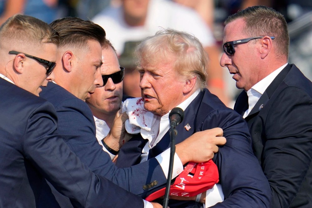 DONALD TRUMP SHOT SECRET SERVICE GLOSSY POSTER PICTURE PHOTO PRINT BANNER 9938