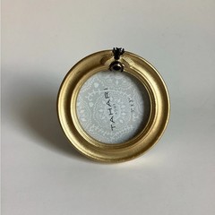 Tahari Home ~ Golden Round Frame With Bee Accent ~ Fits 3’’ x 3’’ Photo