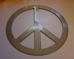 Peace Sign – Metal Wall Art – Gold 12″