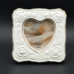New White Porcelain Heart Frame 3 X 3 Photo Roses Gold Trim 4.75 X 4.75 Inch